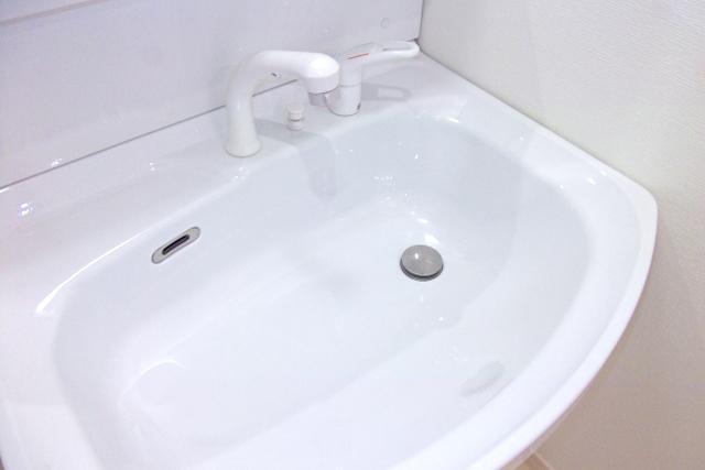 尼崎市の水漏れ修理をご依頼されたＳ様｜洗面台のトラップを交換